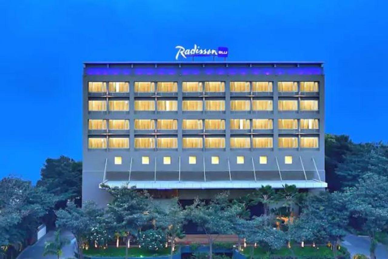 Radisson Blu Bengaluru Outer Ring Road Hotel Kültér fotó
