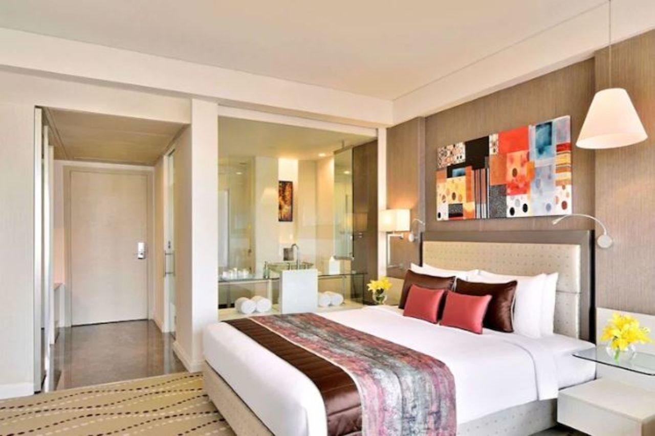 Radisson Blu Bengaluru Outer Ring Road Hotel Kültér fotó