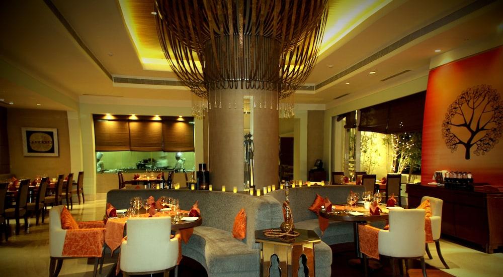 Radisson Blu Bengaluru Outer Ring Road Hotel Kültér fotó