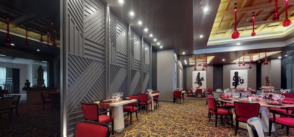 Radisson Blu Bengaluru Outer Ring Road Hotel Kültér fotó