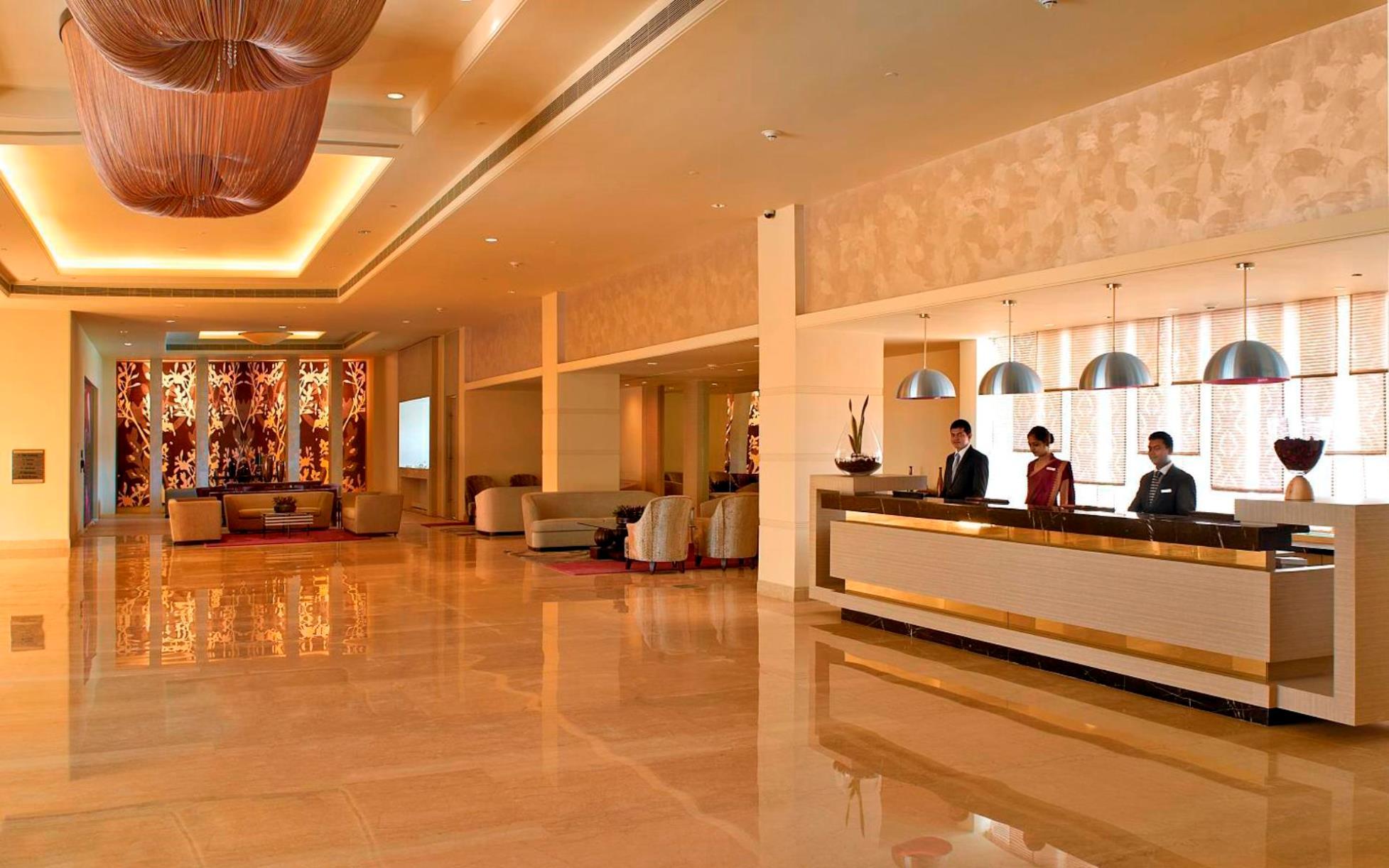 Radisson Blu Bengaluru Outer Ring Road Hotel Kültér fotó