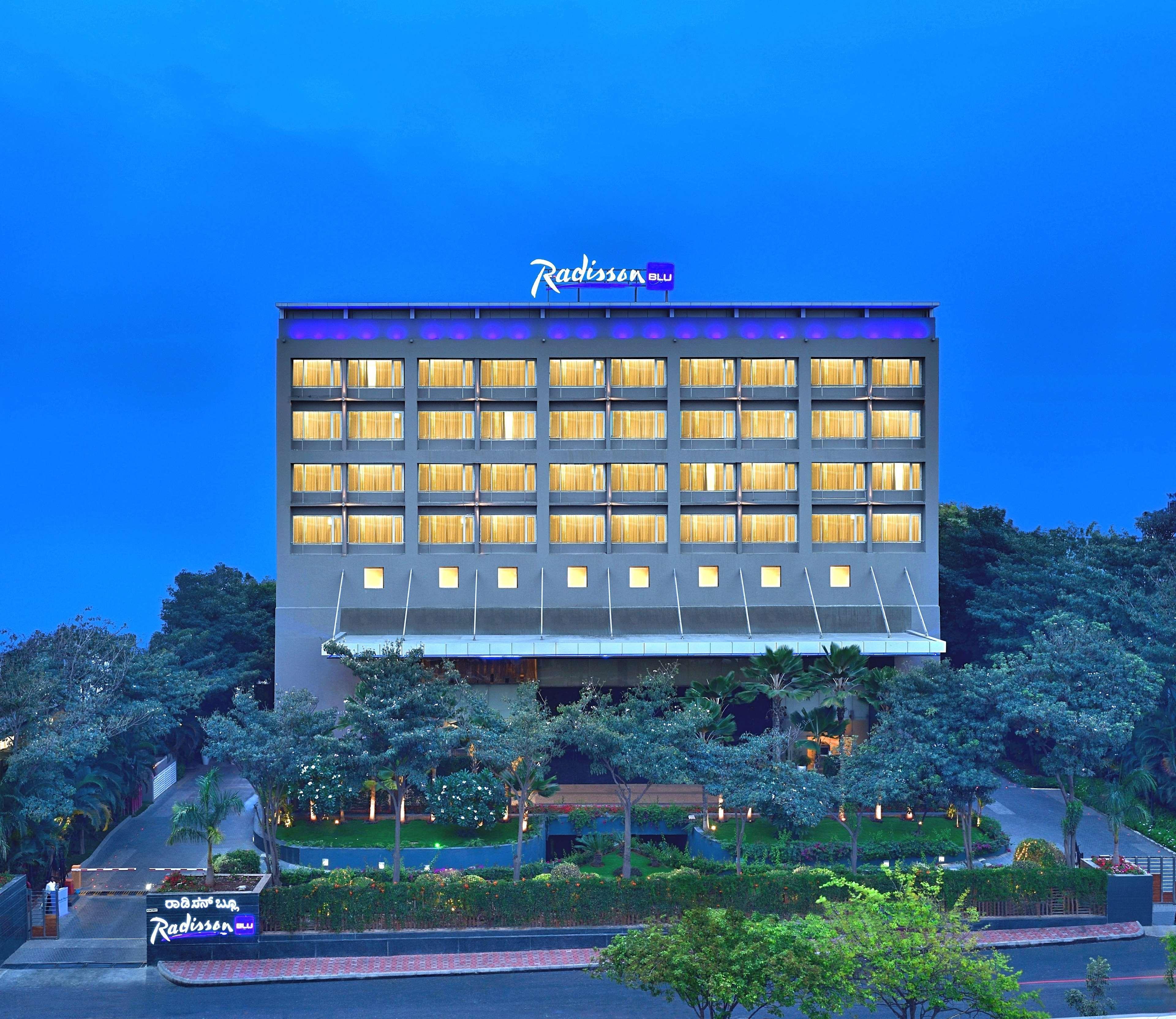 Radisson Blu Bengaluru Outer Ring Road Hotel Kültér fotó