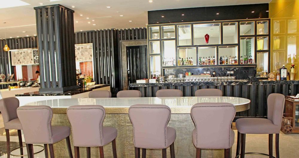 Radisson Blu Bengaluru Outer Ring Road Hotel Kültér fotó