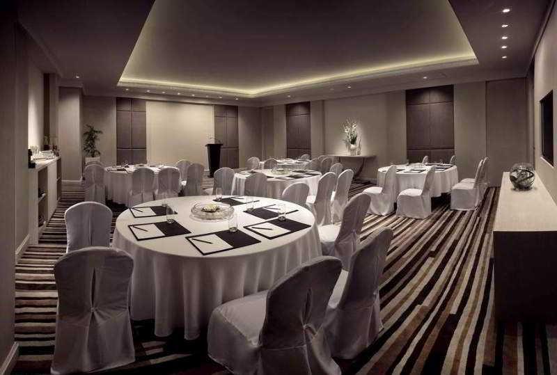 Radisson Blu Bengaluru Outer Ring Road Hotel Kültér fotó
