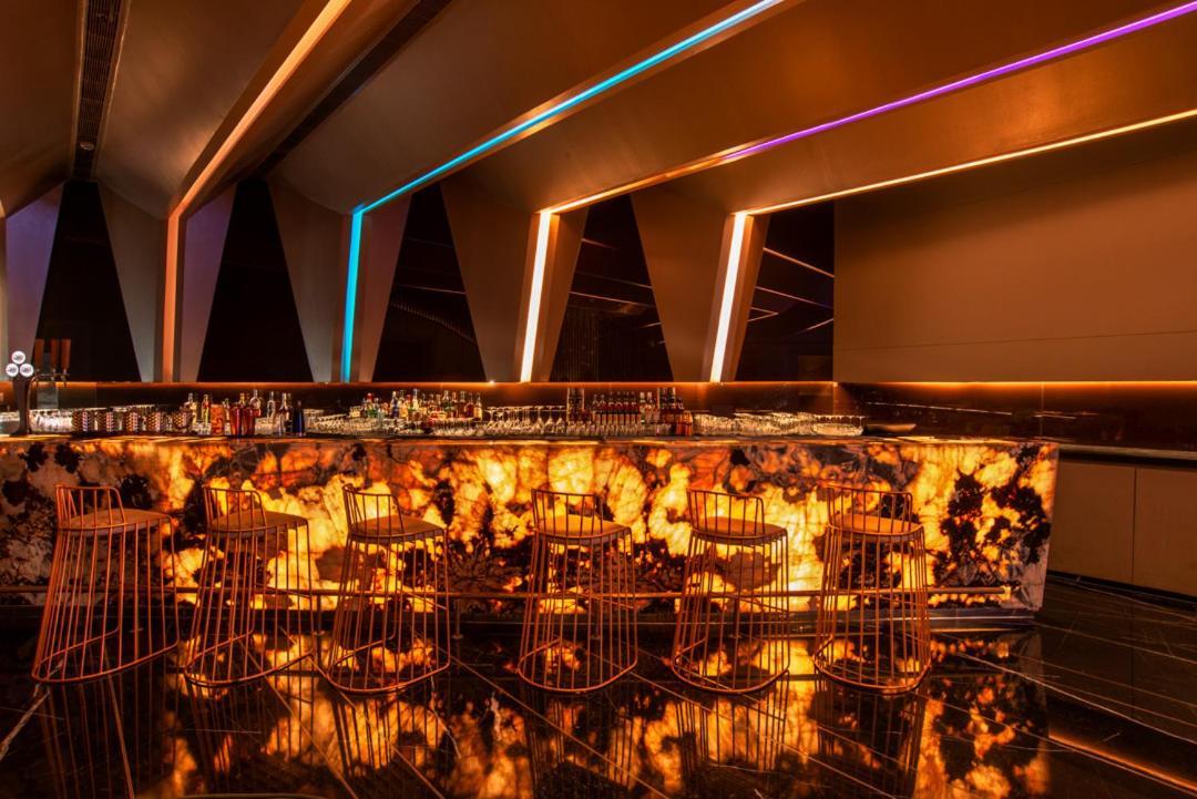 Radisson Blu Bengaluru Outer Ring Road Hotel Kültér fotó