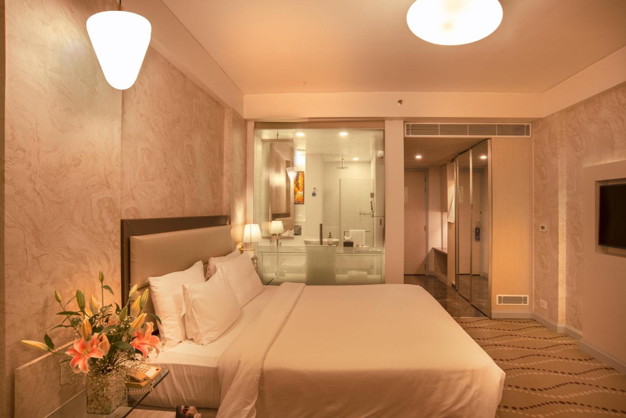 Radisson Blu Bengaluru Outer Ring Road Hotel Kültér fotó