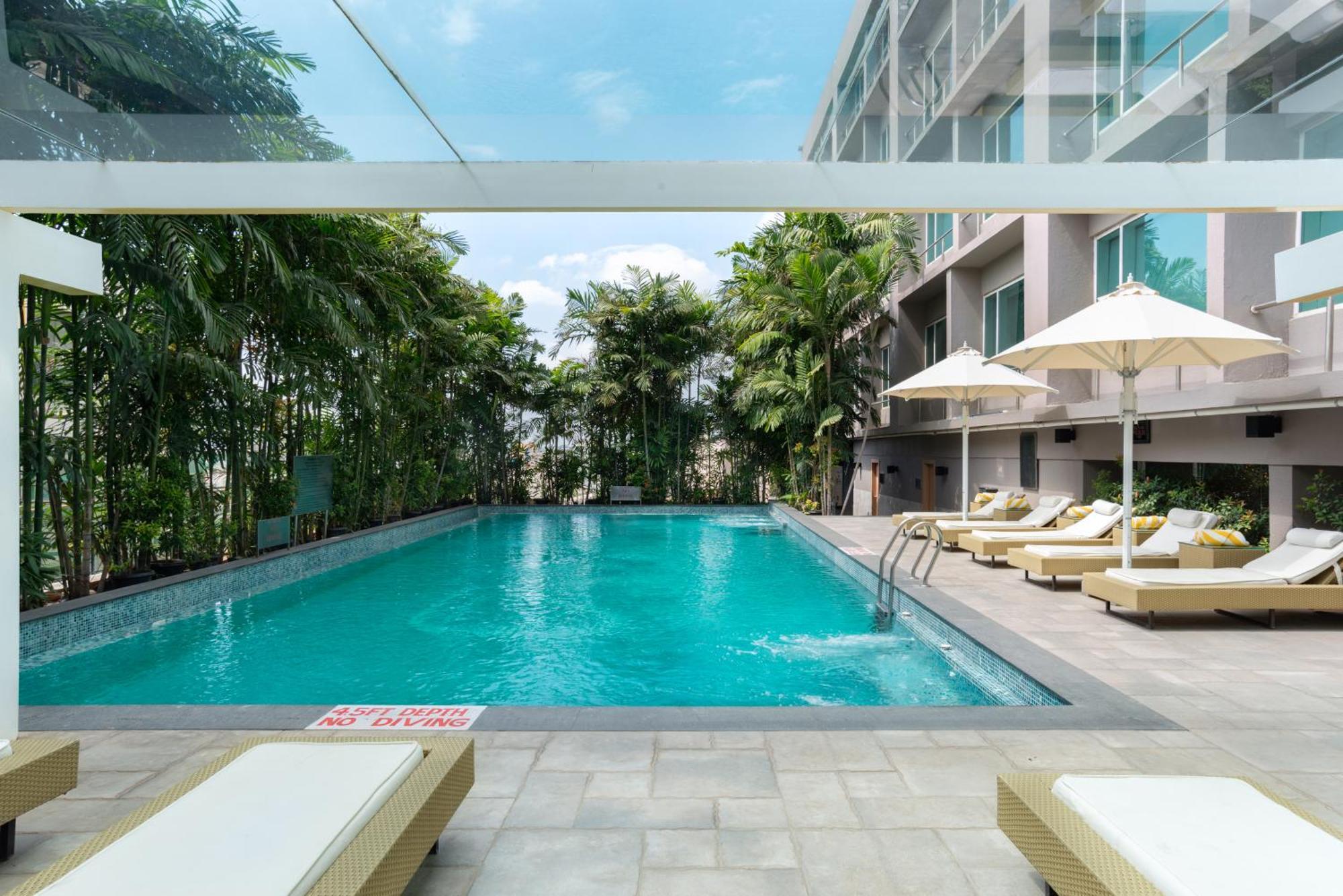 Radisson Blu Bengaluru Outer Ring Road Hotel Kültér fotó