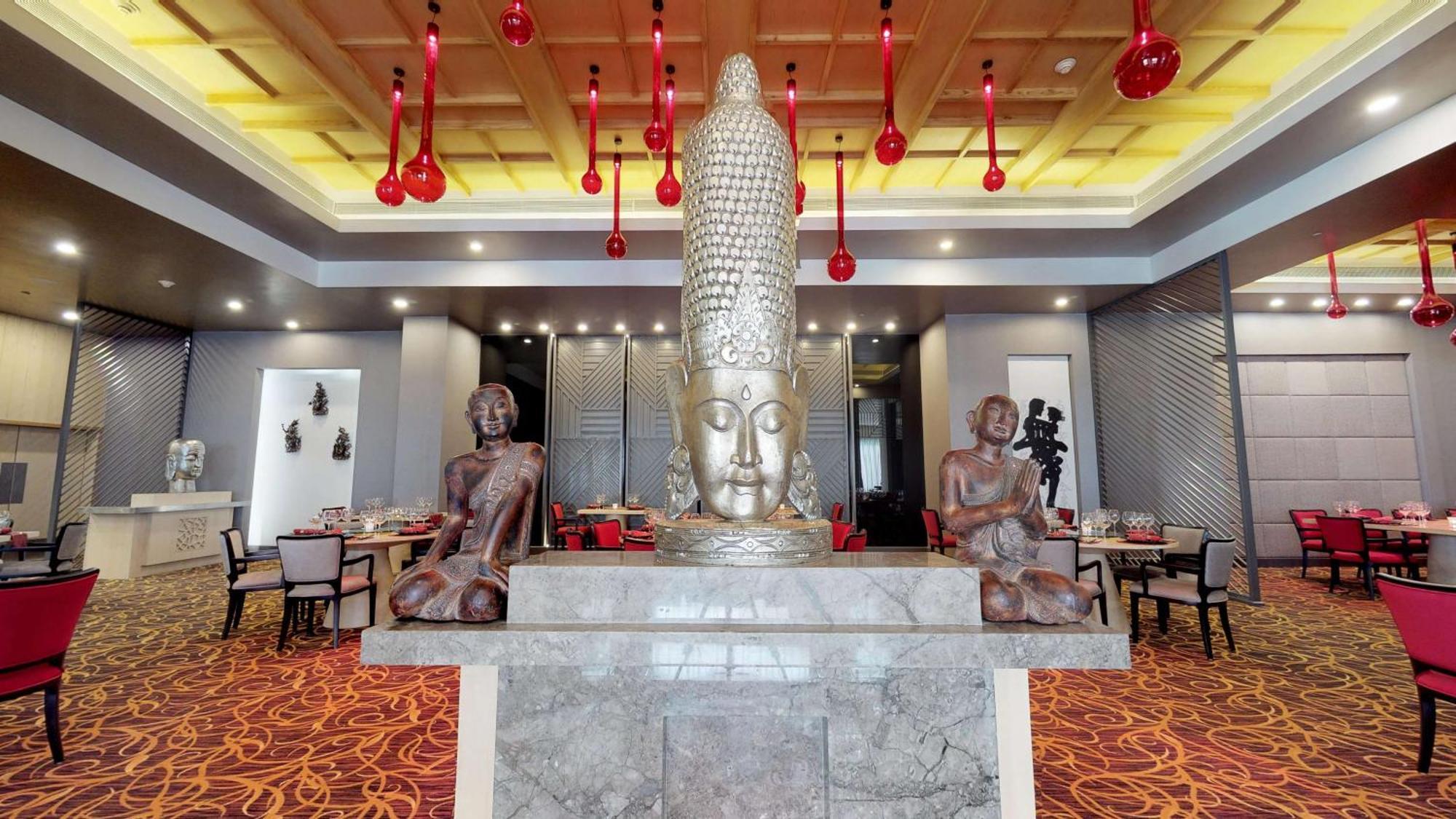 Radisson Blu Bengaluru Outer Ring Road Hotel Kültér fotó