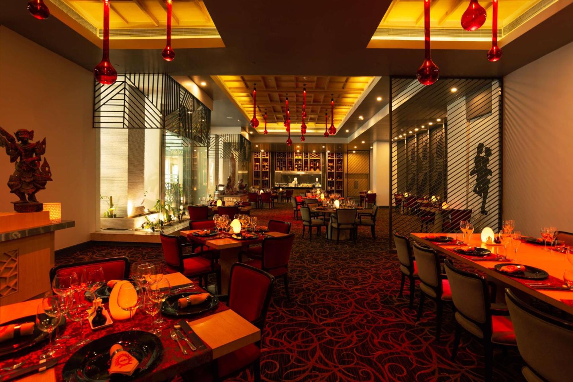 Radisson Blu Bengaluru Outer Ring Road Hotel Kültér fotó