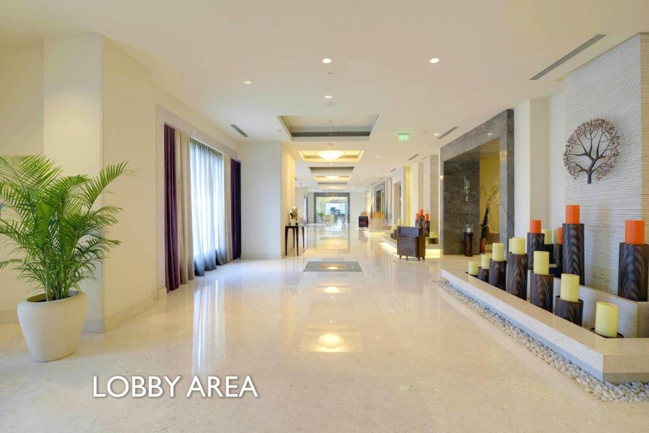 Radisson Blu Bengaluru Outer Ring Road Hotel Kültér fotó