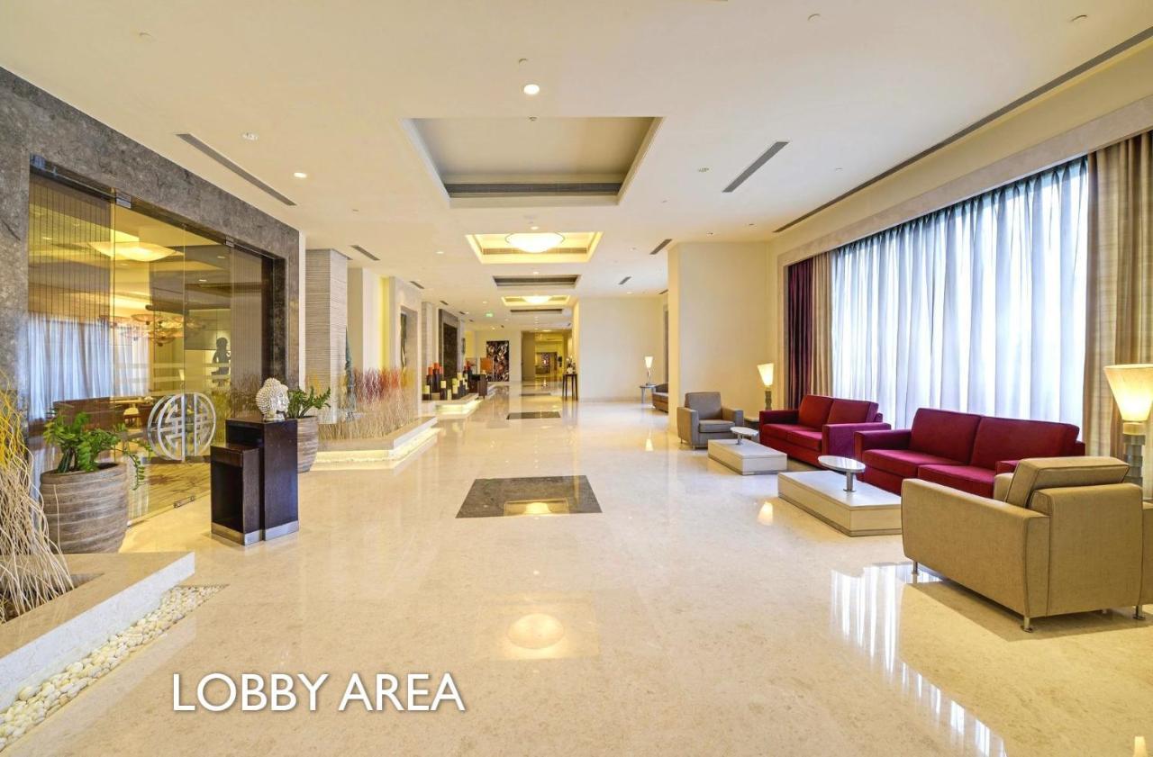 Radisson Blu Bengaluru Outer Ring Road Hotel Kültér fotó